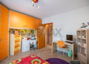 Camera / camera da letto - Quadrilocale via delle orchidee
 
19, Melilli - foto 15