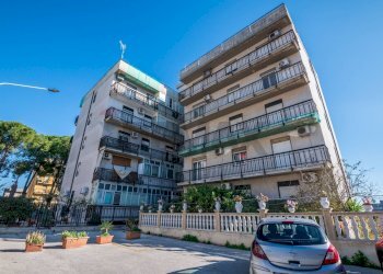 Edificio all\'aperto - Quadrilocale via delle orchidee
 
19, Melilli - foto 21