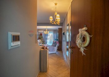 Hall / corridoio - Quadrilocale via delle orchidee
 
19, Melilli - foto 23