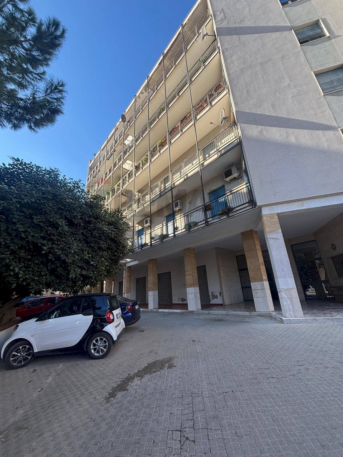 Edificio all\'aperto - Four-room apartment viale Tunisi
37, Siracusa - photo 2