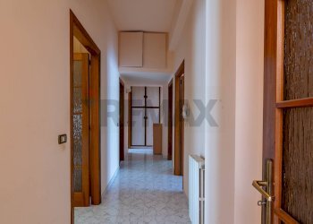 Hall / corridoio - Quadrilocale viale Tunisi
 
37, Siracusa - foto 22