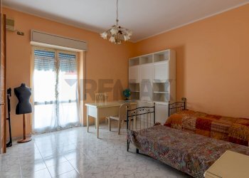 Sala da pranzo - Quadrilocale viale Tunisi
 
37, Siracusa - foto 26