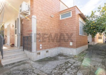 Casa all\'aperto - Casa semi indipendente Via Resuttano
 
6, Siracusa - foto 2