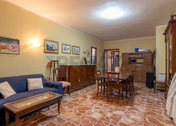Sala da pranzo - Casa semi indipendente Via Resuttano
 
6, Siracusa - foto 7