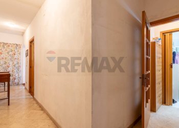 Hall / corridoio - Casa semi indipendente Via Resuttano
 
6, Siracusa - foto 31
