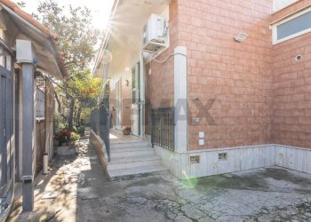 Casa all\'aperto - Casa semi indipendente Via Resuttano
 
6, Siracusa - foto 36