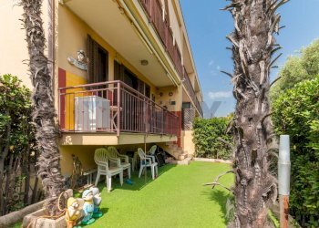 Giardino - Casa semi indipendente via tacito
 
5, Siracusa - foto 4