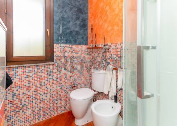 Bagno - Casa semi indipendente via tacito
 
5, Siracusa - foto 9