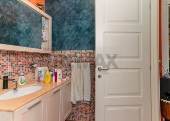 Bagno - Casa semi indipendente via tacito
 
5, Siracusa - foto 10