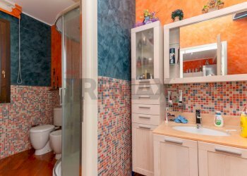 Bagno - Casa semi indipendente via tacito
 
5, Siracusa - foto 11