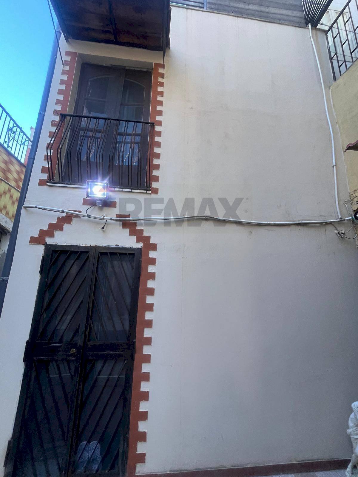 Edificio all\'aperto - Casa indipendente VIA VINCENZO MOSCUZZA
9, Siracusa - foto 3