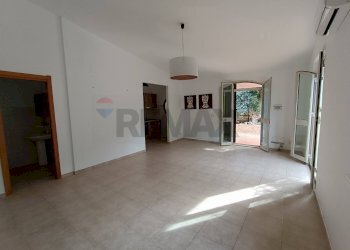 Stanza vuota - Villa S. Lorenzo Strada V
 
35, Noto - foto 9