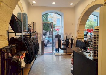 Hall / corridoio - Attività Commerciale Corso Gelone, Siracusa - foto 4