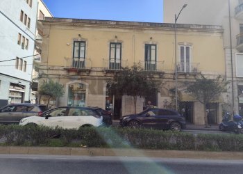 Edificio all\'aperto - Attività Commerciale Corso Gelone, Siracusa - foto 2
