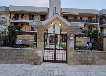 Edificio all\'aperto - Trilocale Via Leonardo Sciascia
 
13, Floridia - foto 1