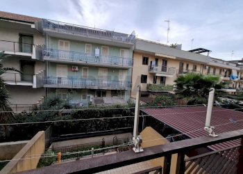 Edificio all\'aperto - Trilocale Via Leonardo Sciascia
 
13, Floridia - foto 7