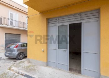 Edificio all\'aperto - Casa indipendente Via Giovanni Pascoli
 
11, Rosolini - foto 3