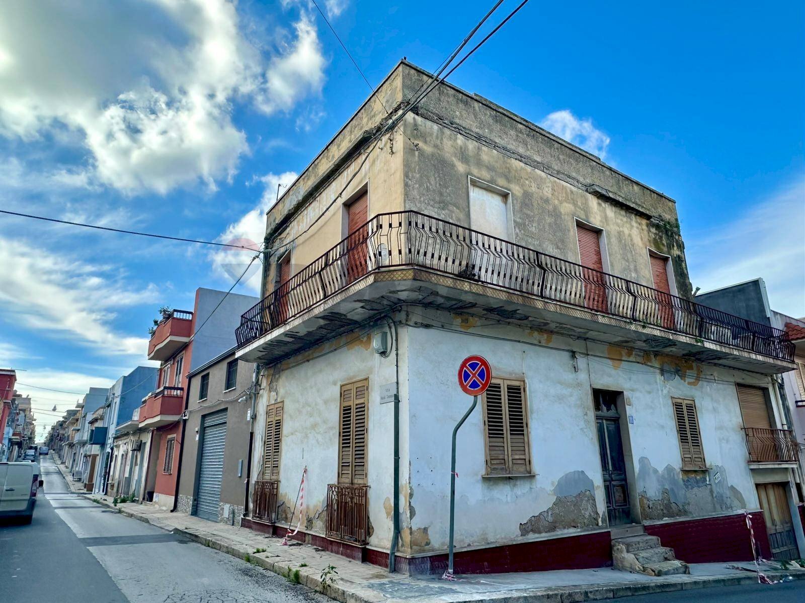 Edificio all\'aperto - Casa indipendente Via Giacomo dei Medici
 
84, Pachino - foto 1