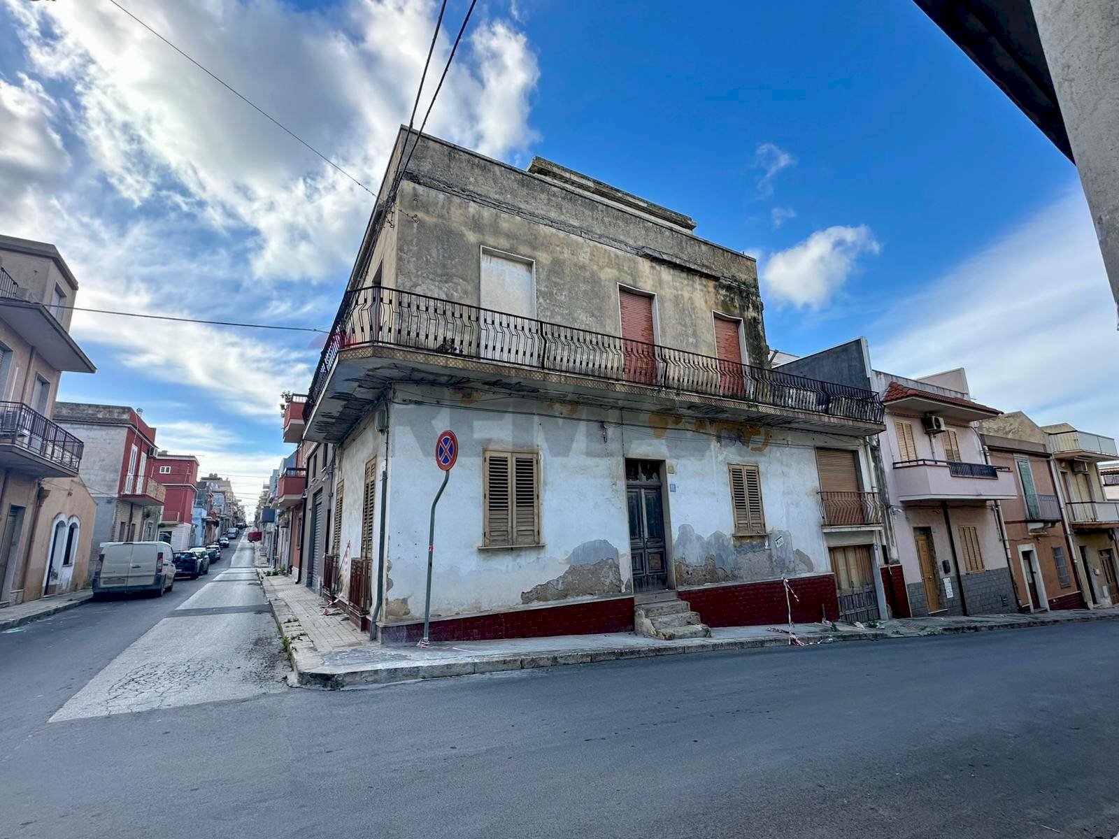 Edificio all\'aperto - Casa indipendente Via Giacomo dei Medici
 
84, Pachino - foto 3