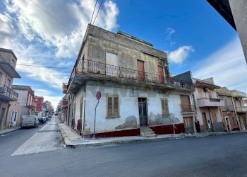 Edificio all\'aperto - Casa indipendente Via Giacomo dei Medici
 
84, Pachino - foto 3