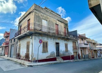 Edificio all\'aperto - Casa indipendente Via Giacomo dei Medici
 
84, Pachino - foto 4