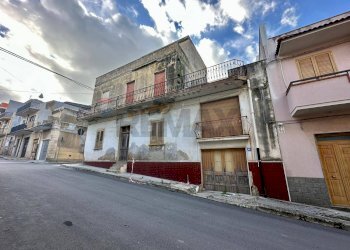 Edificio all\'aperto - Casa indipendente Via Giacomo dei Medici
 
84, Pachino - foto 7