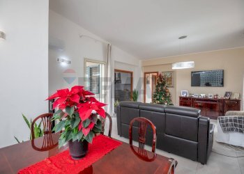 Sala da pranzo - Villa rapisardi
 
1, Melilli - foto 9