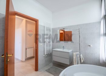 Bagno - Villa rapisardi
 
1, Melilli - foto 23