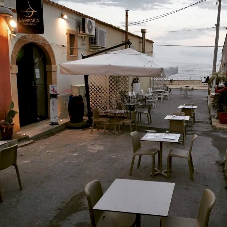 Terrazza - Locale Commerciale cortile Fortuna via Elsa Morante
 
snc, Avola - foto 2