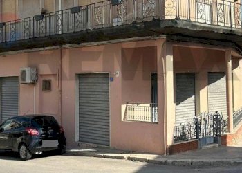 Edificio all\'aperto - Locale Commerciale Via Dello Stadio
 
5, Pachino - foto 1