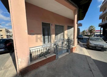 Edificio all\'aperto - Locale Commerciale Via Dello Stadio
 
5, Pachino - foto 2