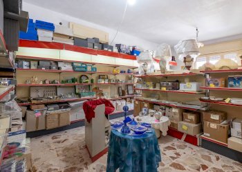 Dispensa di stoccaggio - Negozio via maestranza
 
31, Palazzolo Acreide - foto 26