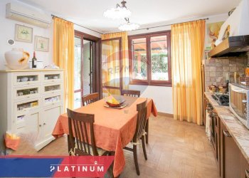Sala da pranzo - Villa via enrico di luciano
 
1, Siracusa - foto 15