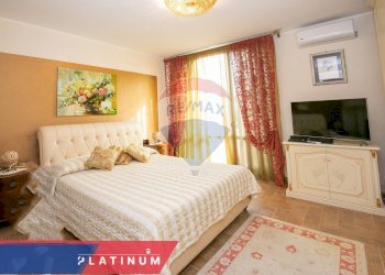Camera / camera da letto - Villa via enrico di luciano
 
1, Siracusa - foto 31