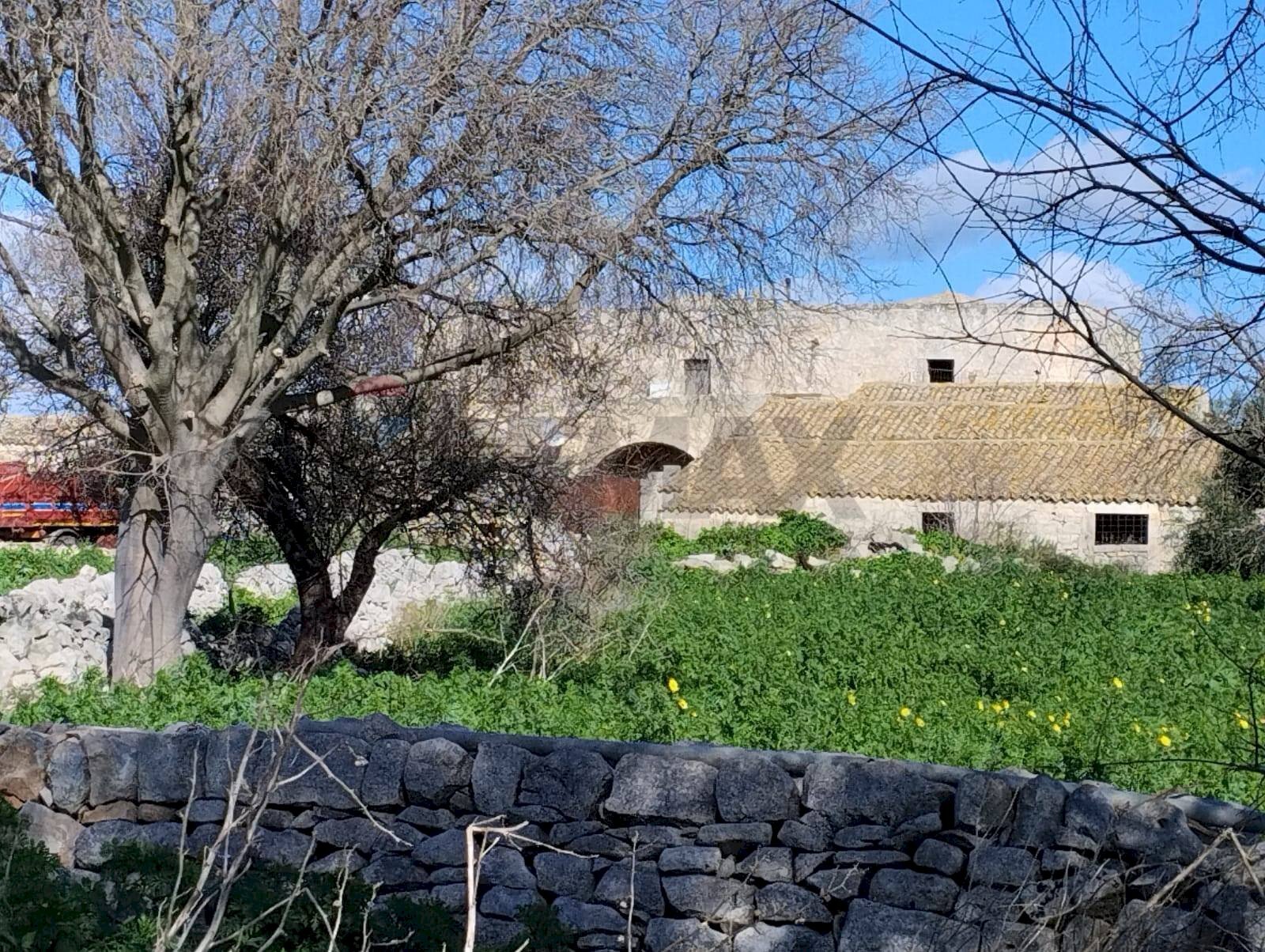 Giardino - Rustico C.da Commaldo Superiore, Rosolini - foto 2