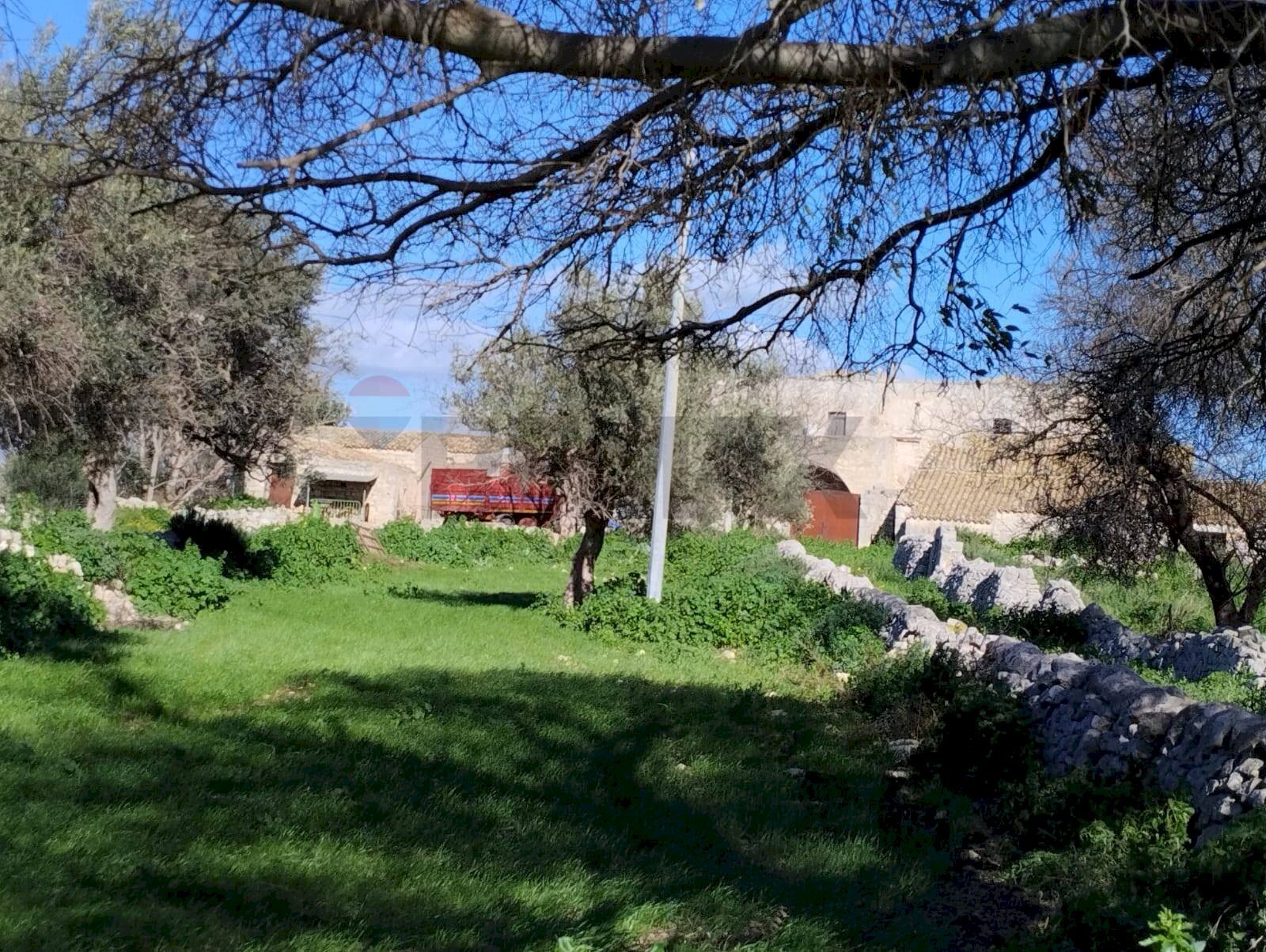 Giardino - Rustico C.da Commaldo Superiore, Rosolini - foto 3