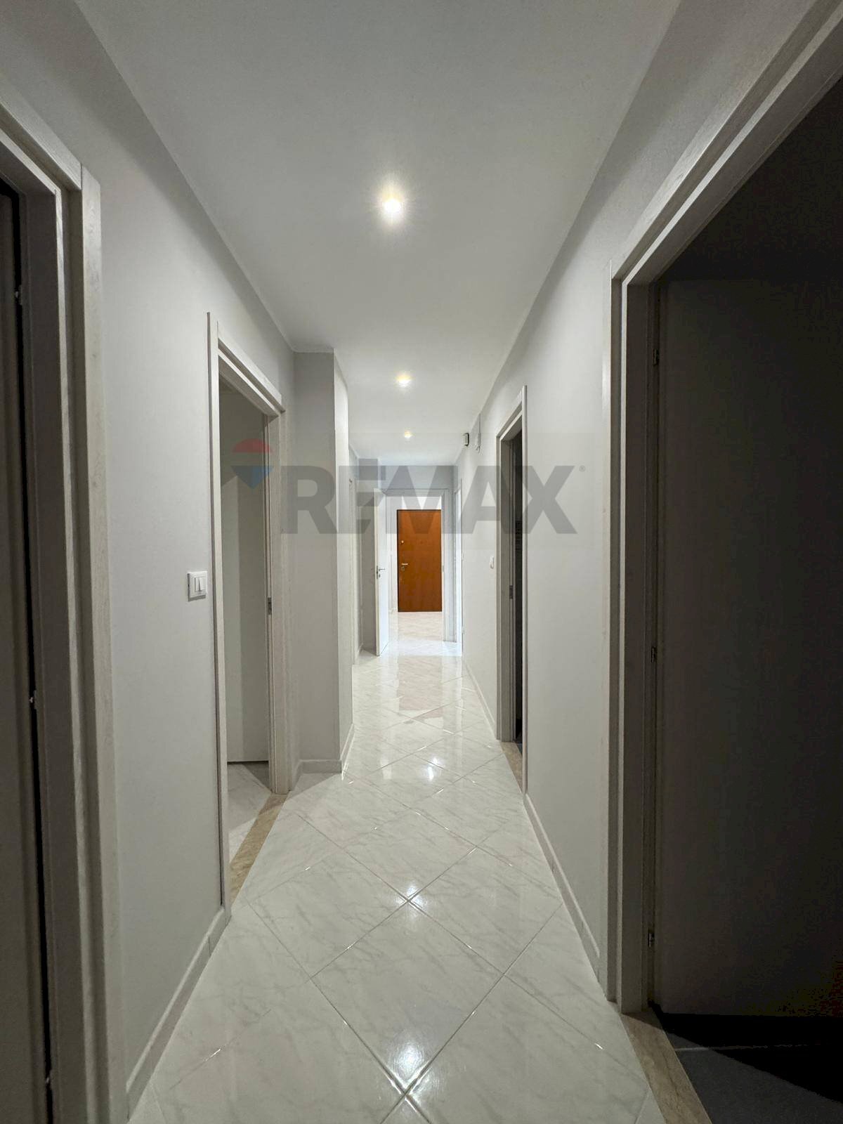 Hall / corridoio - Apartment VIA UNIONE SOVIETICA
 
6, Siracusa - photo 3