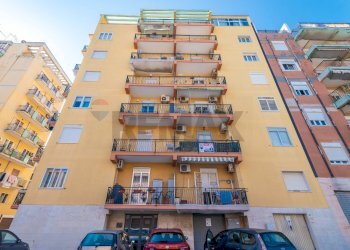 Edificio all\'aperto - Box Via Grottasanta
 
299, Siracusa - foto 1