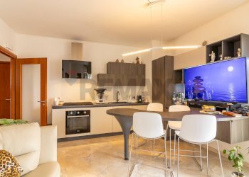 Cucina - Quadrilocale Via Edmondo De Amicis
 
56, Floridia - foto 1