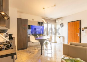 Sala da pranzo - Quadrilocale Via Edmondo De Amicis
 
56, Floridia - foto 3