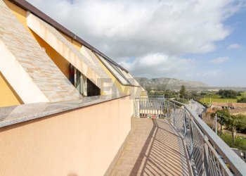 Balcone - Quadrilocale Via Edmondo De Amicis
 
56, Floridia - foto 8