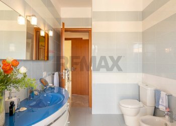 Bagno - Quadrilocale Via Edmondo De Amicis
 
56, Floridia - foto 12