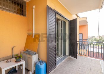 Terrazza - Quadrilocale Via Edmondo De Amicis
 
56, Floridia - foto 15