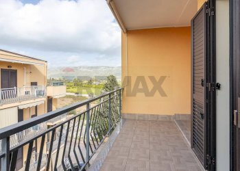 Balcone - Quadrilocale Via Edmondo De Amicis
 
56, Floridia - foto 16