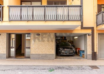 Edificio all\'aperto - Quadrilocale Via Edmondo De Amicis
 
56, Floridia - foto 19