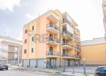 Edificio all\'aperto - Quadrilocale Via Edmondo De Amicis
 
56, Floridia - foto 20