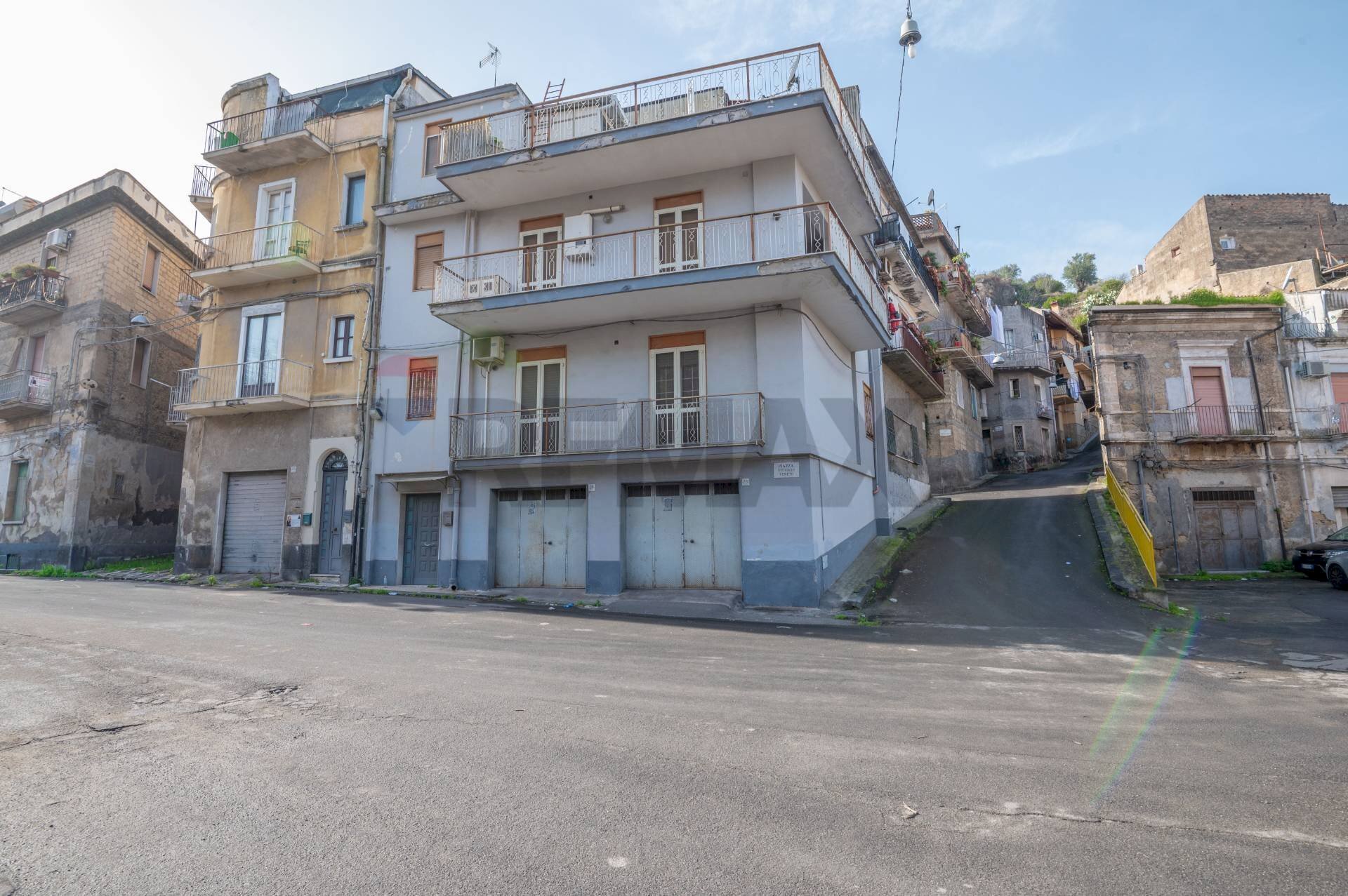 Edificio all\'aperto - Independent house Piazza Vittorio Veneto
 
28, Lentini - photo 1