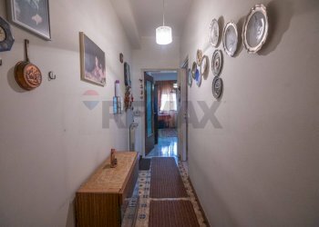 Hall / corridoio - Independent house Piazza Vittorio Veneto
 
28, Lentini - photo 19