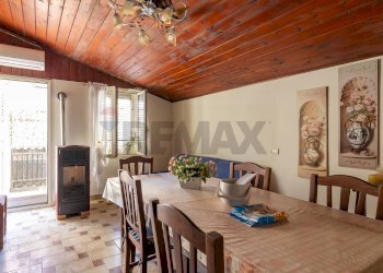 Sala da pranzo - Casa semi indipendente Via Svizzera
 
42 - 44, Siracusa - foto 4