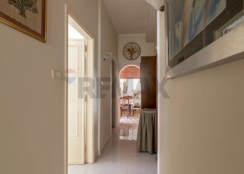 Hall / corridoio - Casa semi indipendente Via Svizzera
 
42 - 44, Siracusa - foto 13